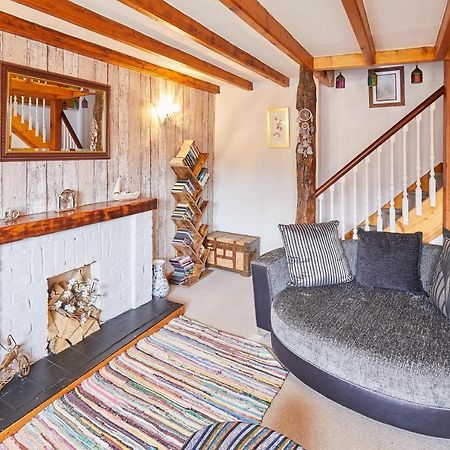 Host & Stay - Oldcorn Cottage Уитби Екстериор снимка
