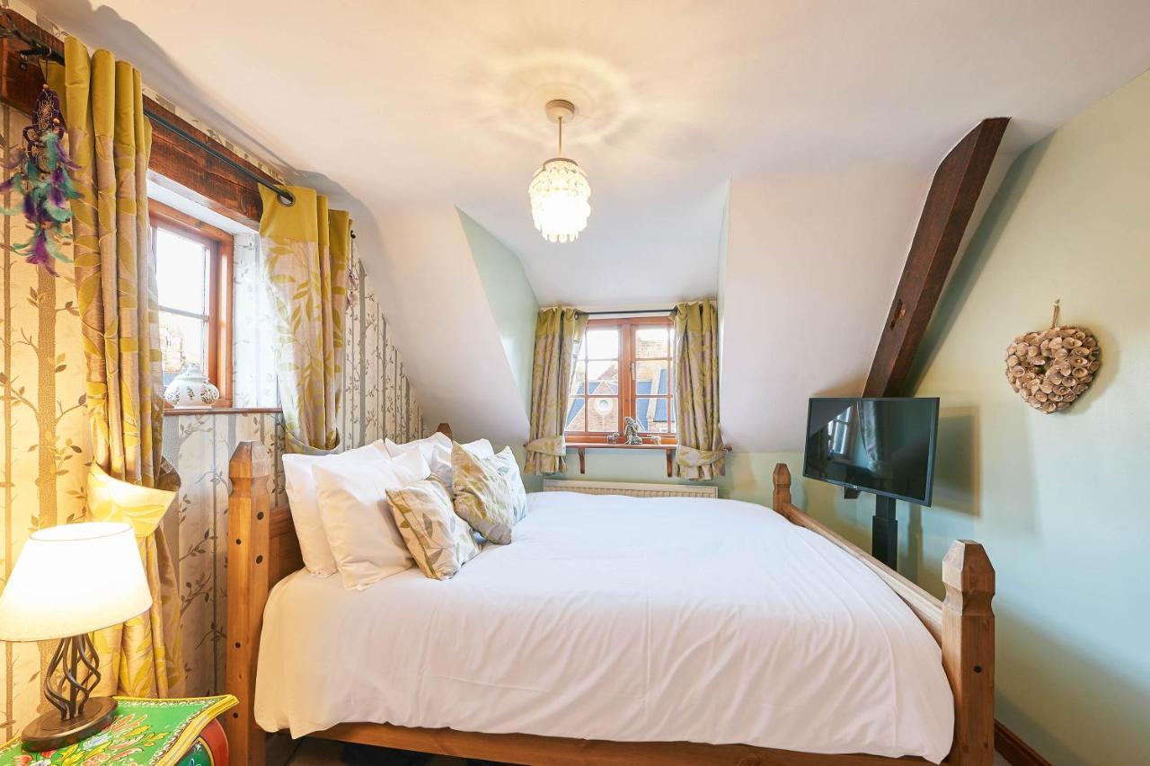 Host & Stay - Oldcorn Cottage Уитби Екстериор снимка