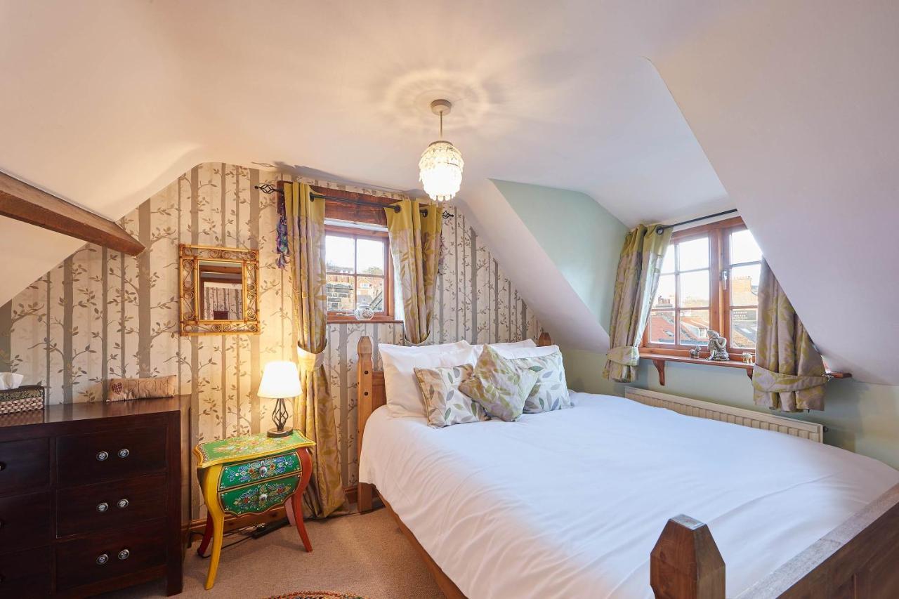 Host & Stay - Oldcorn Cottage Уитби Екстериор снимка
