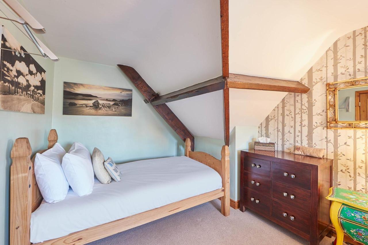 Host & Stay - Oldcorn Cottage Уитби Екстериор снимка
