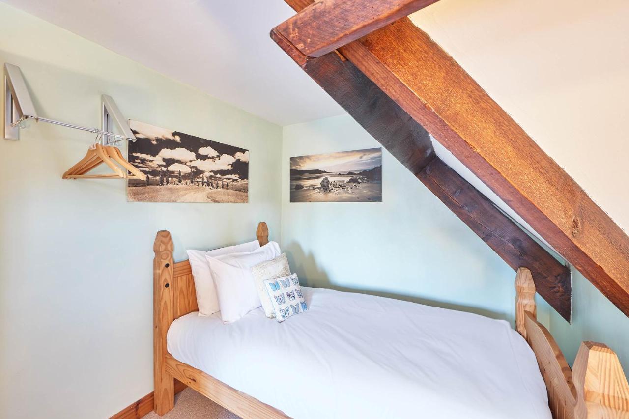 Host & Stay - Oldcorn Cottage Уитби Екстериор снимка