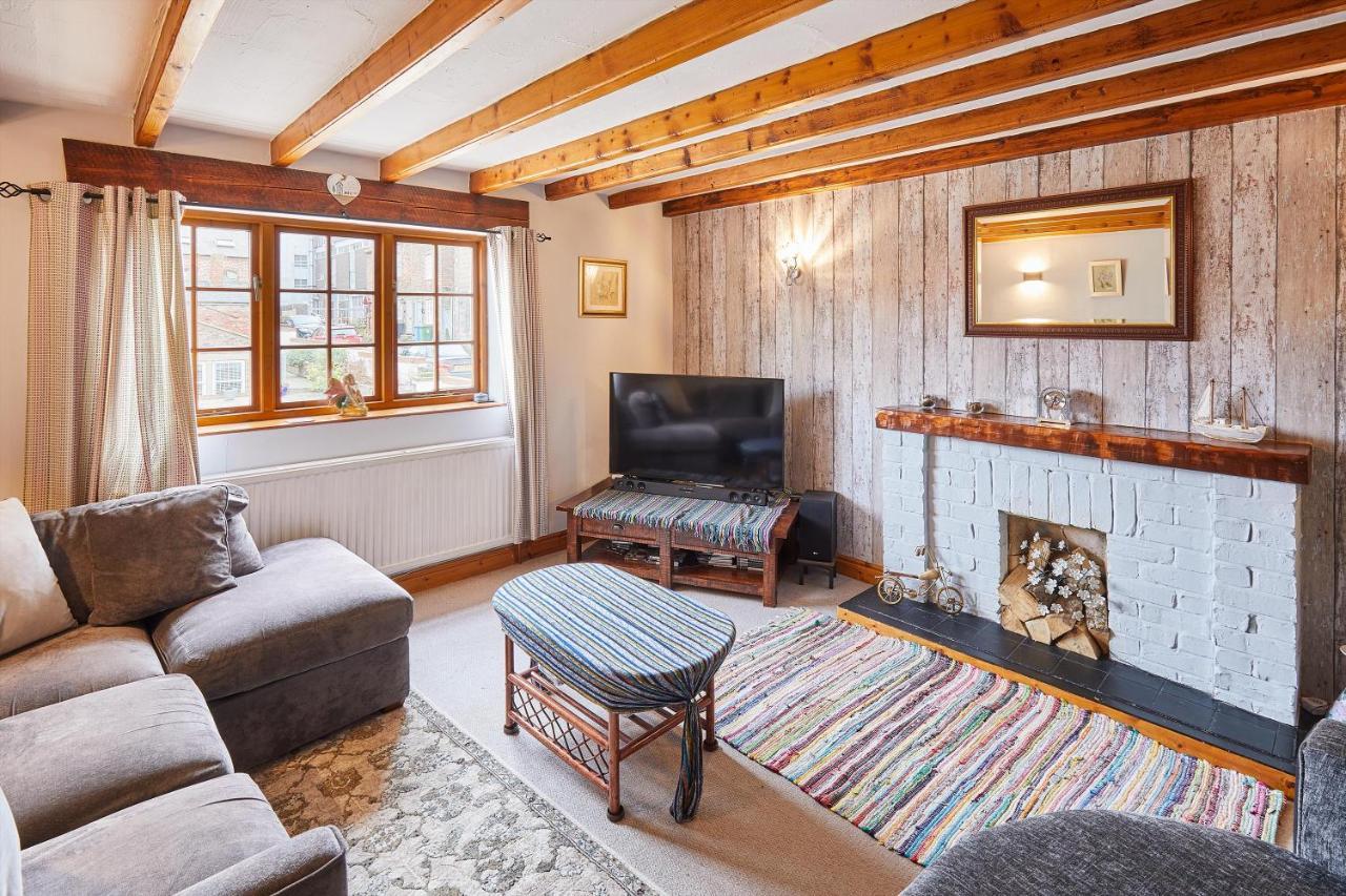 Host & Stay - Oldcorn Cottage Уитби Екстериор снимка
